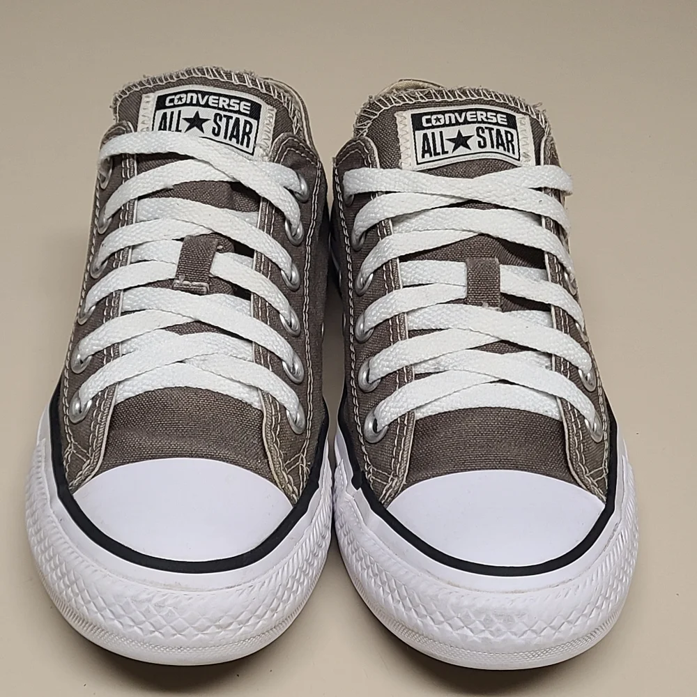 Converse CTAS low casual sneakers size 7 - Picture 3 of 9